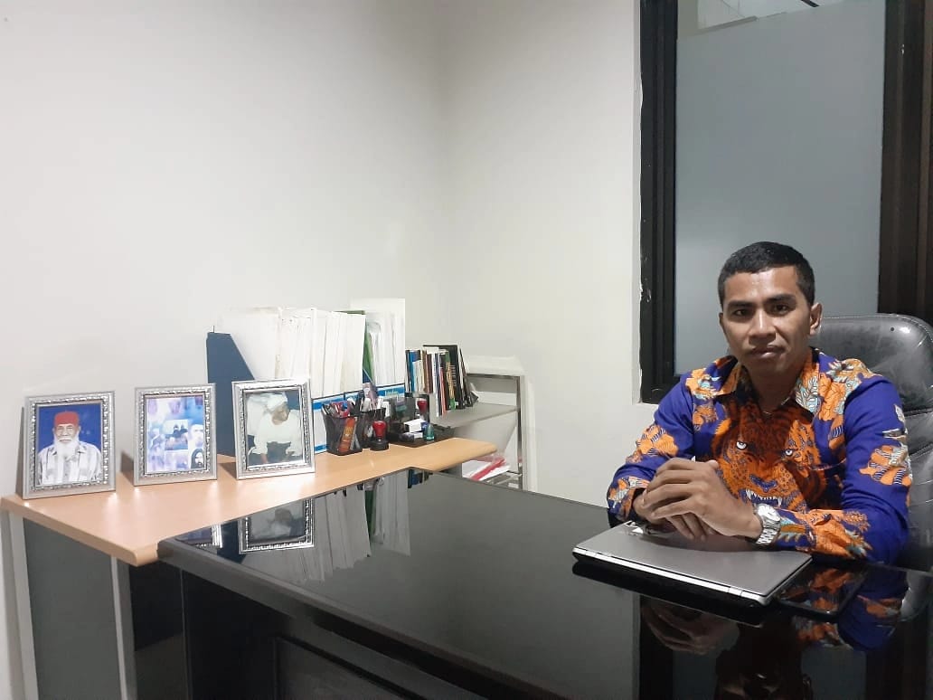 Ismail Marasabessy Mantan Presiden Mahasiswa dan juga Direktur DPN LKPHI